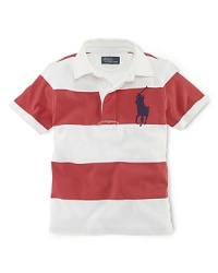 A classic short-sleeved striped cotton rugby for preppy, in-the-game style. A classic short-sleeved striped cotton rugby for preppy, in-the-game style.