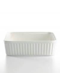 From mac n' cheese to berry crisp, this Martha Stewart Collection baker cooks and serves your favorite recipes with easy elegance. Fluted white porcelain coordinates with virtually any table setting and decor. From mac n' cheese to berry crisp, this Martha Stewart Collection baker cooks and serves your favorite recipes with easy elegance. Fluted white porcelain coordinates with virtually any table setting and decor.