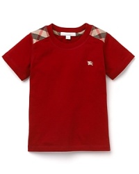 A classically iconic tee for little ones, à la Burberry. A classically iconic tee for little ones, à la Burberry.