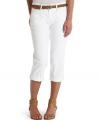 Refresh your denim look with these springy capris from Levi's! A medium blue wash and cropped, cuffed leg is essential for warmer weather. Refresh your denim look with these springy capris from Levi's! A medium blue wash and cropped, cuffed leg is essential for warmer weather.