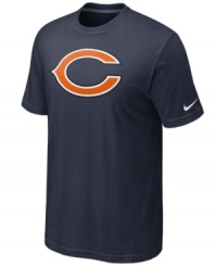 Go big! Display your love for the Chicago Bears loud and proud in this oversized-logo t-shirt from Nike. Go big! Display your love for the Chicago Bears loud and proud in this oversized-logo t-shirt from Nike.