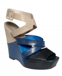Finish off with ferocity! The Melanie wedge sandals from Juicy Couture are the building blocks you need to create the perfect outfit. Finish off with ferocity! The Melanie wedge sandals from Juicy Couture are the building blocks you need to create the perfect outfit.