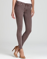 The warm chai tone of these Hudson jeans heats up your denim collection this season, while the skinny fit adds just a dash of spice. The warm chai tone of these Hudson jeans heats up your denim collection this season, while the skinny fit adds just a dash of spice.