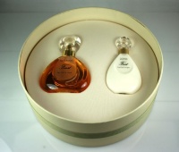 Van Cleef & Arpels First Gift Set for Women (Eau De Parfum Spray, Perfumed Body Lotion)