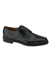 Strike a balance between sophistication and comfort without compromising on either end. This pair of men's dress shoes takes you wherever you have to go with the support you need and the style you want. Strike a balance between sophistication and comfort without compromising on either end. This pair of men's dress shoes takes you wherever you have to go with the support you need and the style you want.