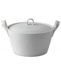 Designed to commemorate Royal Doulton's founding year, the 1815 casserole is crafted using traditional technique and embossed with an 1815 mark. With a versatile white glaze and artisan feel. Designed to commemorate Royal Doulton's founding year, the 1815 casserole is crafted using traditional technique and embossed with an 1815 mark. With a versatile white glaze and artisan feel.