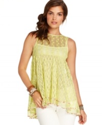 Floral trim adds a pop of print to this Free People lace top, perfectly paired over white denim for a sweet summer look! Floral trim adds a pop of print to this Free People lace top, perfectly paired over white denim for a sweet summer look!