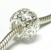 Sterling Silver Daisy Flower Beads for Pandora Troll Chamilia Biagi European Story Charm Bracelets Sterling Silver Daisy Flower Beads for Pandora Troll Chamilia Biagi European Story Charm Bracelets