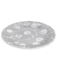 Michael Aram branches out from his renowned metal collection with the Botanical Leaf salad plate. Simple foliage rooted in fine Limoges porcelain brings a lightness and ease to modern tables in shades of gray. Michael Aram branches out from his renowned metal collection with the Botanical Leaf salad plate. Simple foliage rooted in fine Limoges porcelain brings a lightness and ease to modern tables in shades of gray.