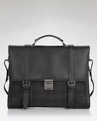 A reliable hold-all embellished in Burberry's traditional check makes a striking presentation wherever you go, and with a long strap it ensures a comfortable carry. A reliable hold-all embellished in Burberry's traditional check makes a striking presentation wherever you go, and with a long strap it ensures a comfortable carry.