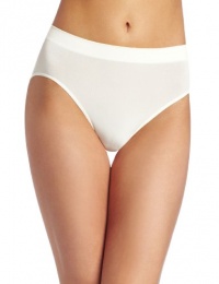 Wacoal Women's B-smooth Hi Cut Brief, Ivory, Large Wacoal Women's B-smooth Hi Cut Brief, Ivory, Large