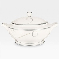 Noritake Platinum Wave Covered Vegetable Bowl Noritake Platinum Wave Covered Vegetable Bowl