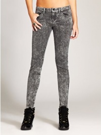 GUESS Women's Brittney Mid-Rise Denim Legging in Guinevere Wash GUESS Women's Brittney Mid-Rise Denim Legging in Guinevere Wash