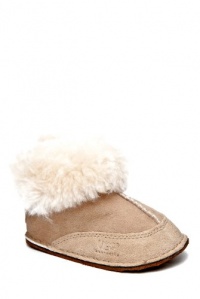 Boo Sand Classic Ugg Boots Uggs Size Large 6-7 Toddler Boo Sand Classic Ugg Boots Uggs Size Large 6-7 Toddler