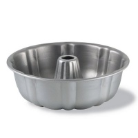 Calphalon 1826049 Nonstick Bund Pan, 10-Inch Calphalon 1826049 Nonstick Bund Pan, 10-Inch