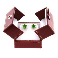 Two Doors Classic Cartier Leatherette Red Earrings Gift Box Two Doors Classic Cartier Leatherette Red Earrings Gift Box
