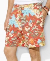Rendered in a quick-drying blend of cotton and nylon, the classic-fitting East Hampton trunk draws inspiration from the Pacific islands with a bright, bold print. Rendered in a quick-drying blend of cotton and nylon, the classic-fitting East Hampton trunk draws inspiration from the Pacific islands with a bright, bold print.
