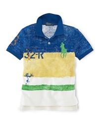The classic polo shirt in breathable cotton mesh is updated with faded color-blocking and screen-printing. The classic polo shirt in breathable cotton mesh is updated with faded color-blocking and screen-printing.