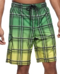 Complete coverage in a cool graphic pattern. These swim shorts from ZeroXposur are the beach combers you need. Complete coverage in a cool graphic pattern. These swim shorts from ZeroXposur are the beach combers you need.