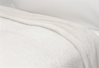 Berkshire Serasoft Blanket Winter White King Berkshire Serasoft Blanket Winter White King