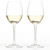 Introduced in 1986, Vinum has had a permanent impact on the globe's wine glass culture. These glasses have proven to consumers that the pleasure of consuming wine starts with the glass. Developed by Georg Riedel on the discipline that the content commands the shape, the Vinum collection is the Vitrum-Winthek for everyday use.