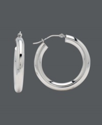 The style that fits and flatters everyone. Perfect your look in these timeless, small-sized hoops crafted in 14k white gold with a click backing. Approximate diameter: 1 inch.