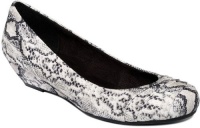 Rocket Dog Women's Tonic Slip On Wedge Flats in White Rocket Dog Women's Tonic Slip On Wedge Flats in White