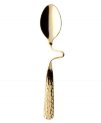 Have a coffee break that will lift you off your feet. This glistening gold espresso spoon fits snugly onto the New Wave Caffé Espesso Cup. Crafted of fine stainless steel with a rustic hammered handle design for the perfect blend of contemporary and classic design.