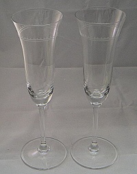 Wedgwood Vera Wang Grosgrain His & Hers Champagne Flutes Wedgwood Vera Wang Grosgrain His & Hers Champagne Flutes