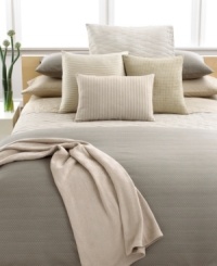 Create a tranquil setting with this Calvin Klein Dash Thorn sham featuring calming hues and woven combed cotton elements. Create a tranquil setting with this Calvin Klein Dash Thorn sham featuring calming hues and woven combed cotton elements.