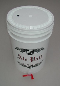 6.5 Gallon Bottling Bucket with Lid and Spigot for Bottling Beer