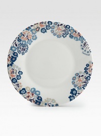 Celebrate the beauty of spring with this exquisite fine bone china plate decaled with pretty, blooming florals.DecaledFine bone chinaDishwasher safeImported Celebrate the beauty of spring with this exquisite fine bone china plate decaled with pretty, blooming florals.DecaledFine bone chinaDishwasher safeImported