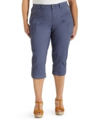 Pair all your new tanks and tees with Levi's plus size capri pant, featuring roll tab hems. Pair all your new tanks and tees with Levi's plus size capri pant, featuring roll tab hems.