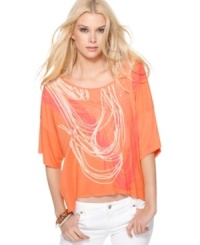 An oversized cropped top with sequin detail at the chest makes an impression, from Calvin Klein Jeans. Pair it with skinny white jeans for summery style with a downtown touch! An oversized cropped top with sequin detail at the chest makes an impression, from Calvin Klein Jeans. Pair it with skinny white jeans for summery style with a downtown touch!