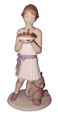 Nao by Lladro Collectible Porcelain Figurine: BIRTHDAY GIRL - 9 3/4 tall Nao by Lladro Collectible Porcelain Figurine: BIRTHDAY GIRL - 9 3/4 tall