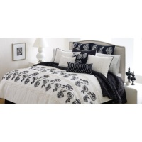 Steve Madden Camille Full/Queen Comforter & Shams Set White / Black Steve Madden Camille Full/Queen Comforter & Shams Set White / Black