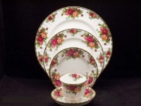 Royal Albert Old Country Roses 5-Piece Place Setting, Service for 1 Royal Albert Old Country Roses 5-Piece Place Setting, Service for 1