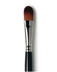 Laura Mercier Camouflage Powder Brush is sized & shaped with synthetic, flat bristles & an oval shape to set Secret Concealer, Secret Camouflage, Undercover & Secret Brightener with either Translucent Loose Powder or Secret Brightening Powder.