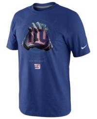 Have a hand in pumping up support for your favorite football team with this New York Giants NFL t-shirt from Nike. Have a hand in pumping up support for your favorite football team with this New York Giants NFL t-shirt from Nike.