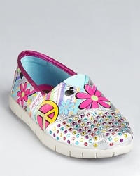 From Skechers, a glam slip on with a smooth metallic painted canvas fabric upper and sequin-style sculpted toe. From Skechers, a glam slip on with a smooth metallic painted canvas fabric upper and sequin-style sculpted toe.