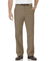 Cool comfort for the workweek. These lightweight flat front pants make a great choice any day of the week. Cool comfort for the workweek. These lightweight flat front pants make a great choice any day of the week.