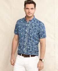 This floral patterned shirt–part of the Tommy Hilfiger Indigo Collection–sets the tone for a summer of on-trend style. This floral patterned shirt–part of the Tommy Hilfiger Indigo Collection–sets the tone for a summer of on-trend style.