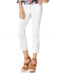 These capris from Jones New York Signature punch up any outfit thanks to bright color choices and a chic, skinny fit. These capris from Jones New York Signature punch up any outfit thanks to bright color choices and a chic, skinny fit.