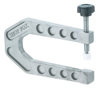 Shop Fox D2804 6-Inch Aluminum Deep Reach C-Clamp Shop Fox D2804 6-Inch Aluminum Deep Reach C-Clamp