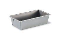 Calphalon 1826137 Nonstick Large Loaf Pan, 5 by 10-Inch Calphalon 1826137 Nonstick Large Loaf Pan, 5 by 10-Inch