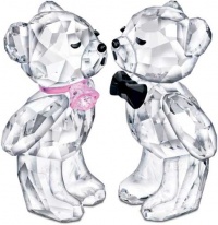 Swarovski Kris Bears - The First Kiss Figurine Swarovski Kris Bears - The First Kiss Figurine