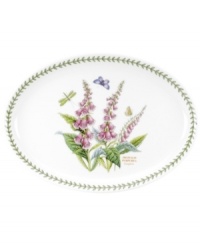 More than pretty, this oval platter transitions brilliantly from oven to table and has everything you love – colorful blooms, triple-leaf accents – about Portmeirion's Botanic Garden dinnerware. More than pretty, this oval platter transitions brilliantly from oven to table and has everything you love – colorful blooms, triple-leaf accents – about Portmeirion's Botanic Garden dinnerware.