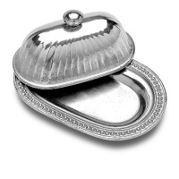 Wilton Armetale Flutes and Pearls Butter Dish with Lid, Oval, 5-1/2-Inch by 8-Inch Wilton Armetale Flutes and Pearls Butter Dish with Lid, Oval, 5-1/2-Inch by 8-Inch