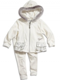 GUESS Kids Girls Baby Girl Poncho and Leggings Set (12-24m), CREAM (24M) GUESS Kids Girls Baby Girl Poncho and Leggings Set (12-24m), CREAM (24M)